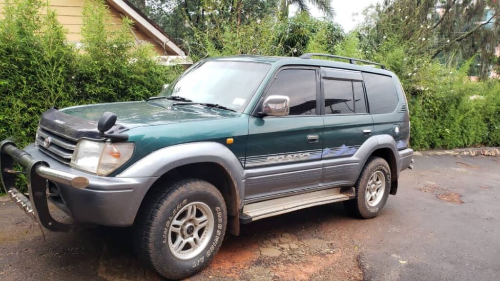 Rent a land cruiser TX in Tanzania