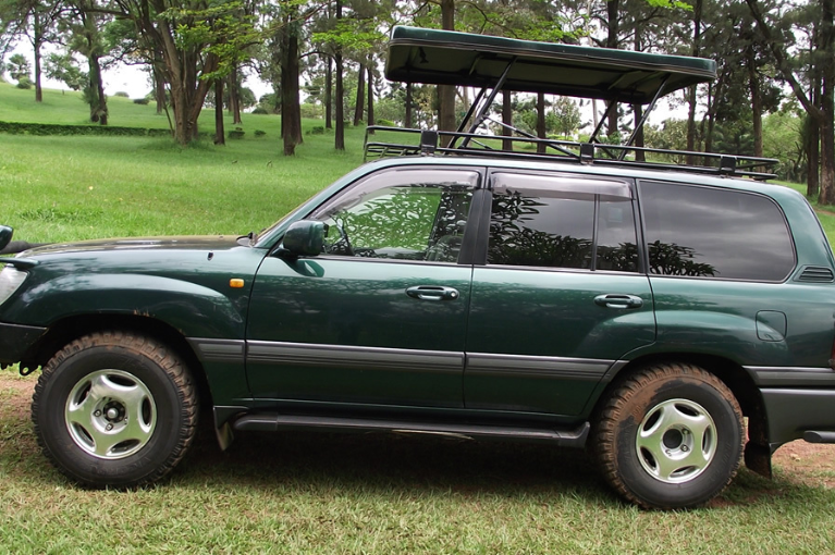 Hire a Land cruiser GX in Tanzania